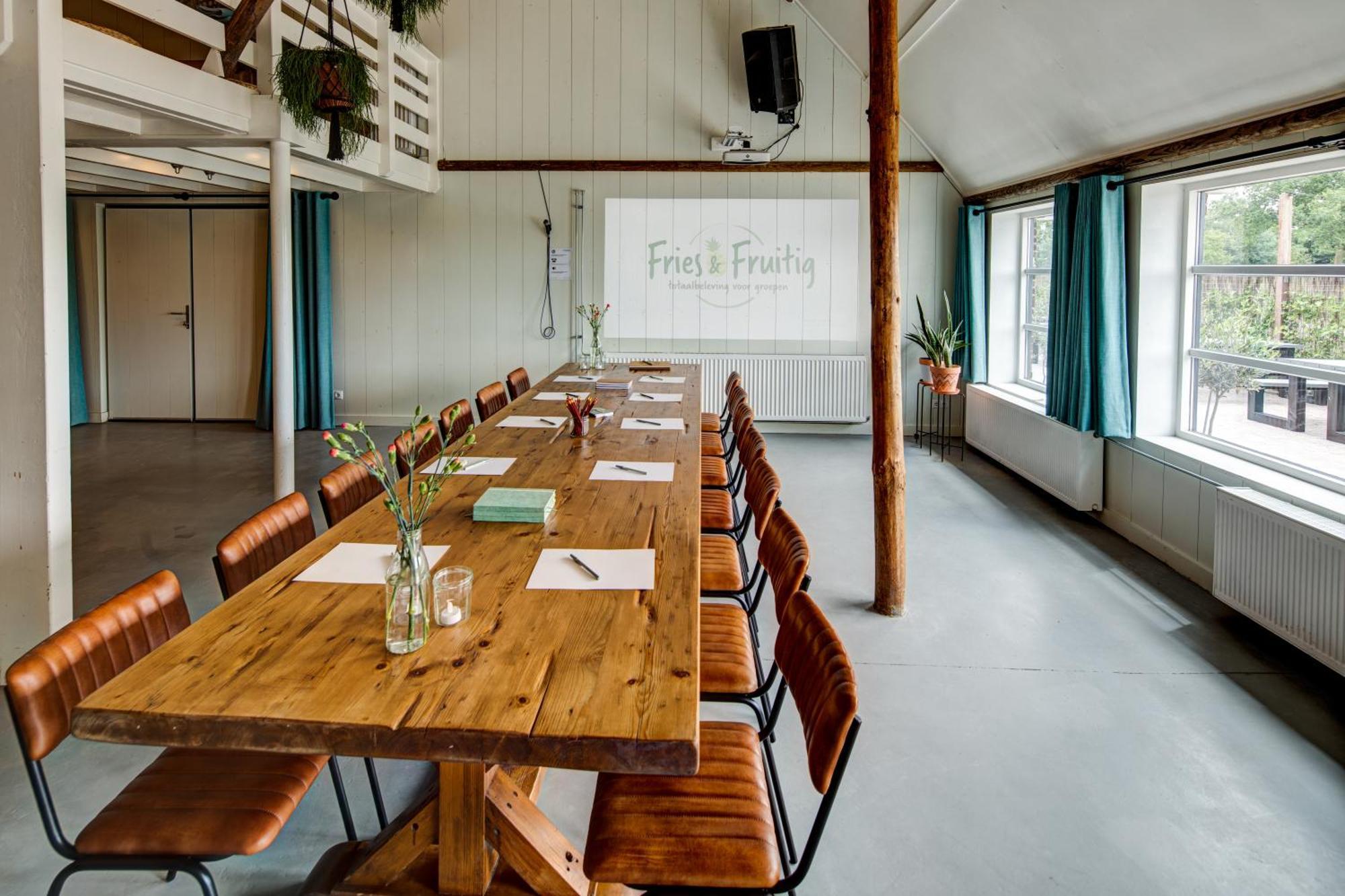 Groepsaccommodatie Fries En Fruitig Nijhuizum Esterno foto