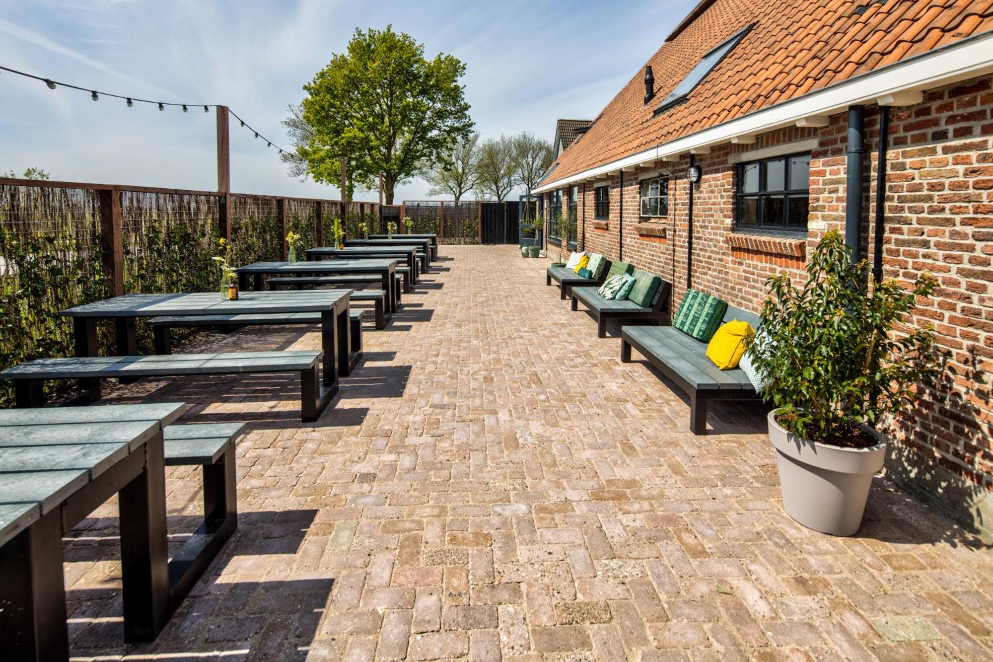 Groepsaccommodatie Fries En Fruitig Nijhuizum Esterno foto